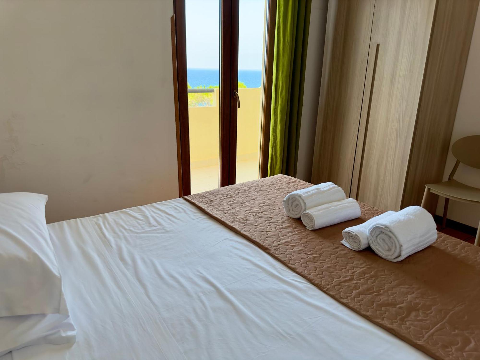 Poseidon Bay Residence Milazzo Eksteriør billede